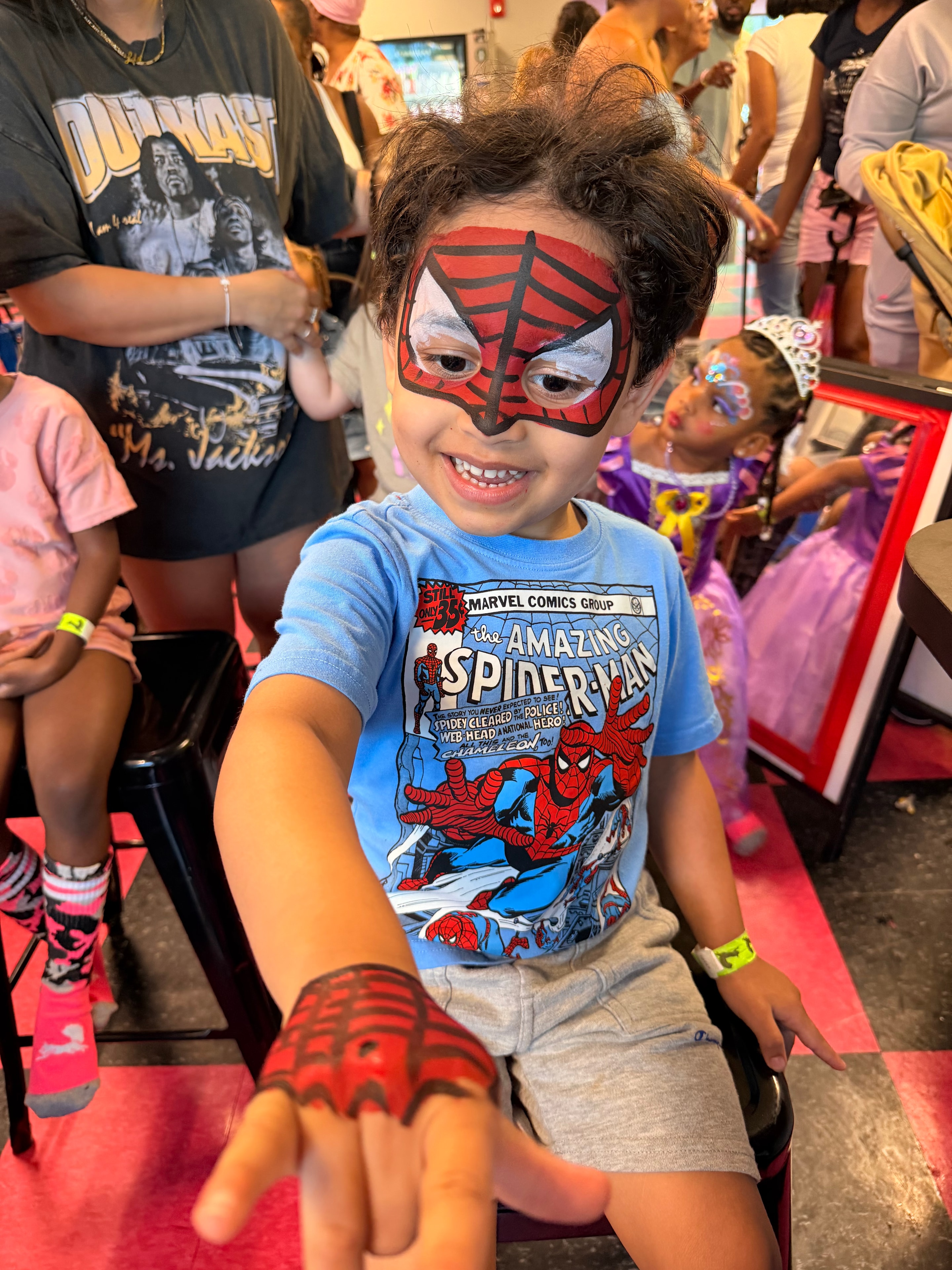 Face painting design by OOOPSY Face Painting Team